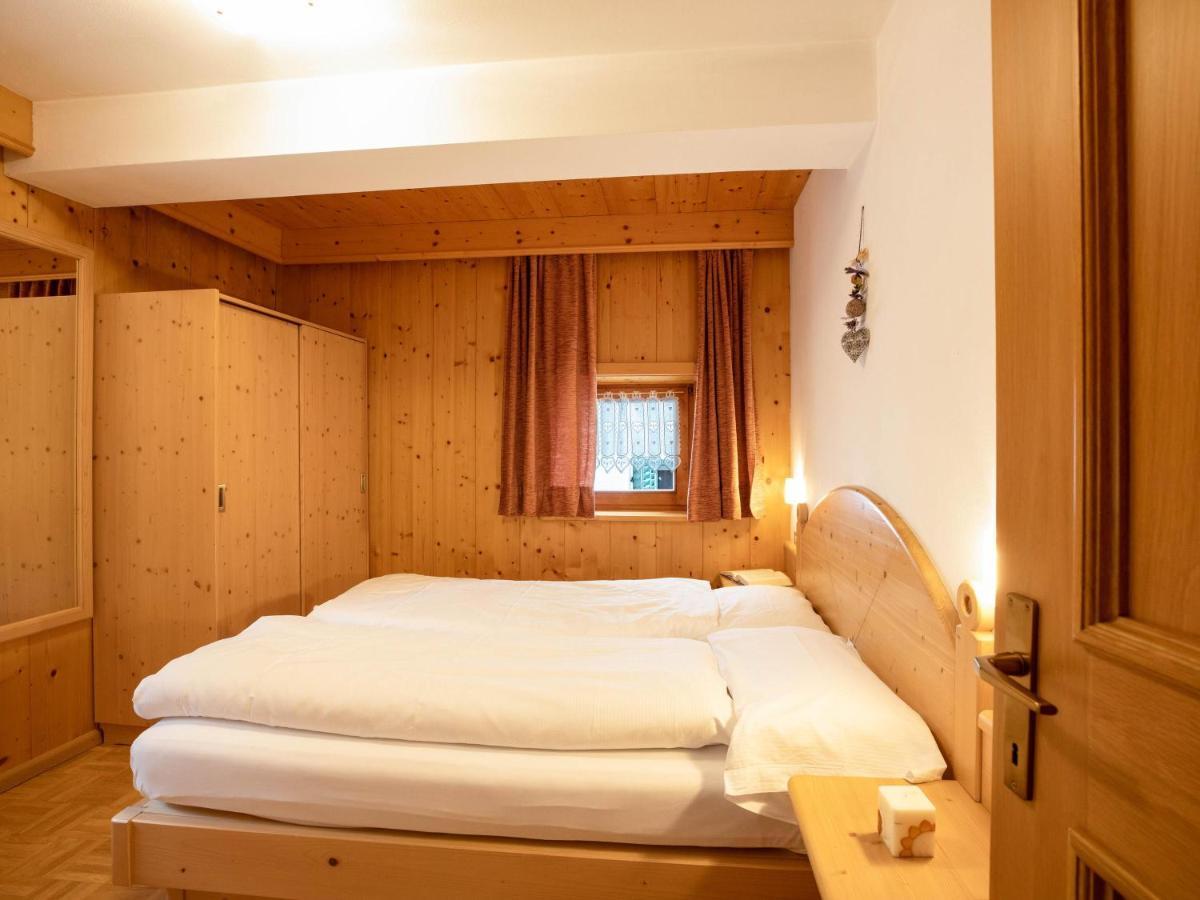 Ciasa Lino Aloch Apartment Pozza di Fassa Bagian luar foto