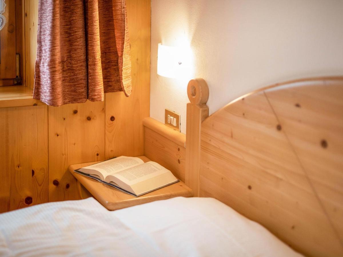 Ciasa Lino Aloch Apartment Pozza di Fassa Bagian luar foto